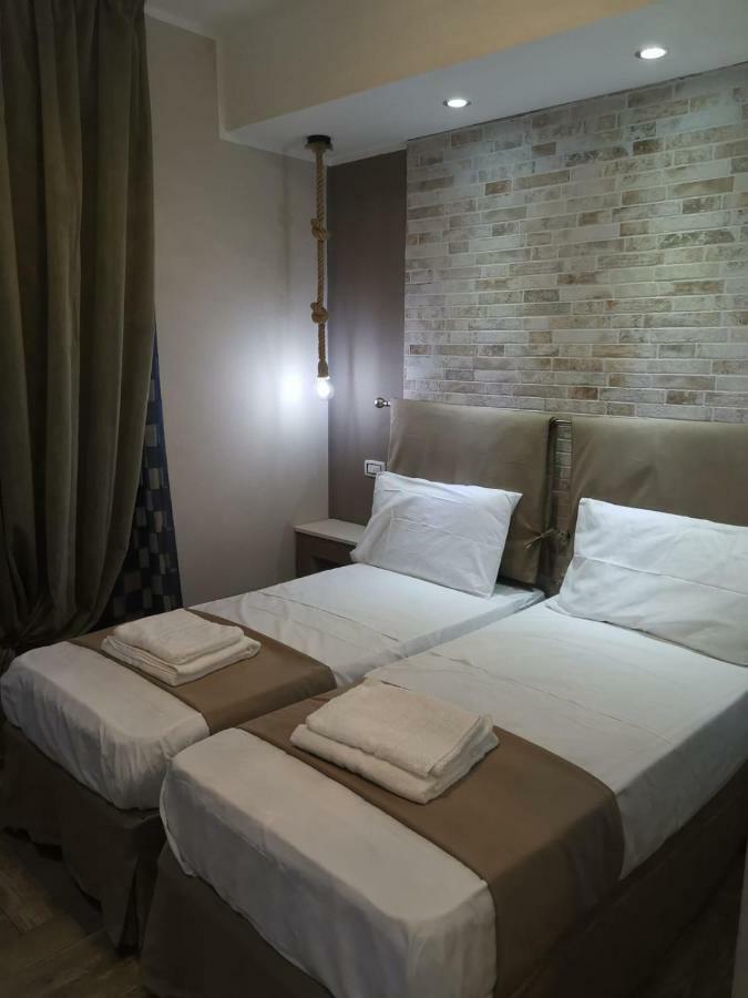 Guesthouse Luisella 칼리아리 외부 사진