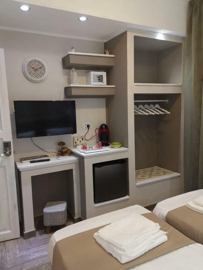 Guesthouse Luisella 칼리아리 외부 사진